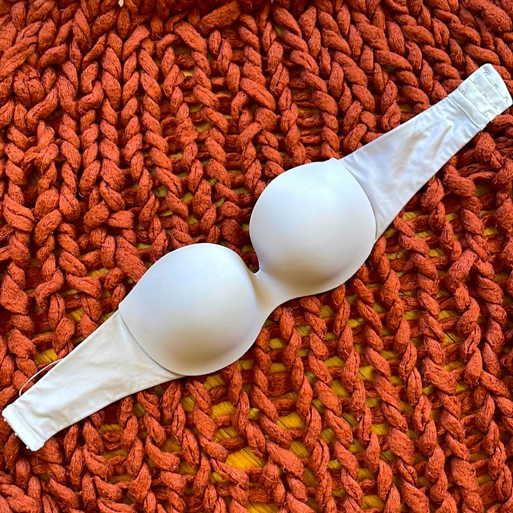 Strapless bra